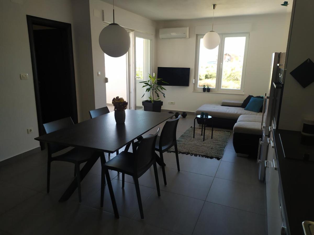 Tiamar Appartement Slatine Buitenkant foto
