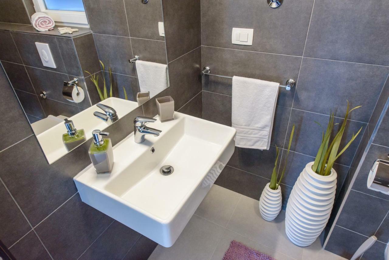 Tiamar Appartement Slatine Buitenkant foto