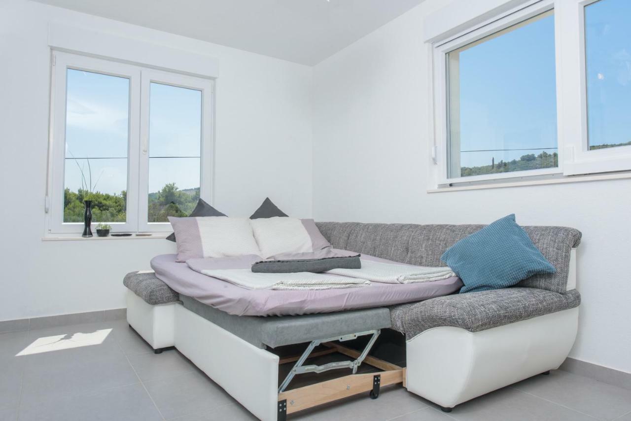 Tiamar Appartement Slatine Buitenkant foto